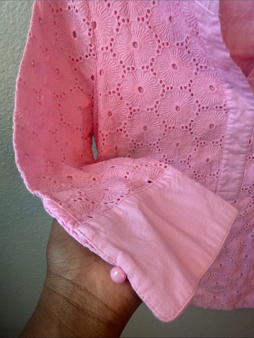 Preppy Appleseed's Petites Pink Eyelet Linen Tunic Split V-neckline Top - Picture 5 of 8